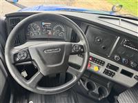 2022 Freightliner CA126