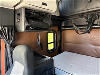 2022 Freightliner CA126