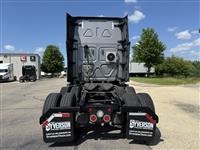 2022 Freightliner CA126