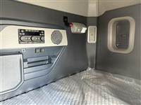2026 Volvo VNL64T440