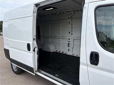 2025 Ram Tradesman C/V