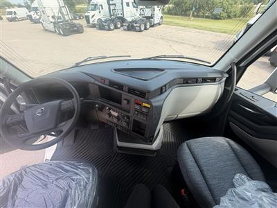2027 Volvo VNR300