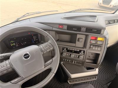 2027 Volvo VNR300