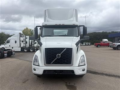2022 Volvo VNR300