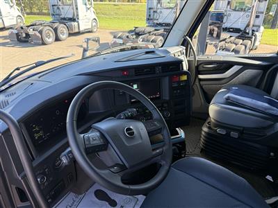 2027 Volvo VNL64T860