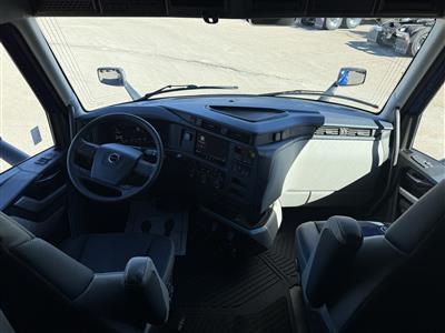 2027 Volvo VNL64T860