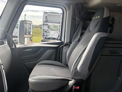 2027 Volvo VNL64T860