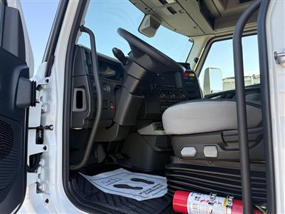 2027 Volvo VNL64T860