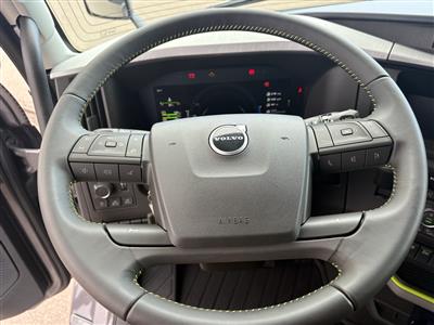 2027 Volvo VNL64T860