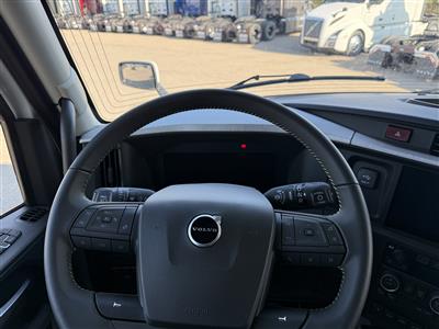2027 Volvo VNL64T840
