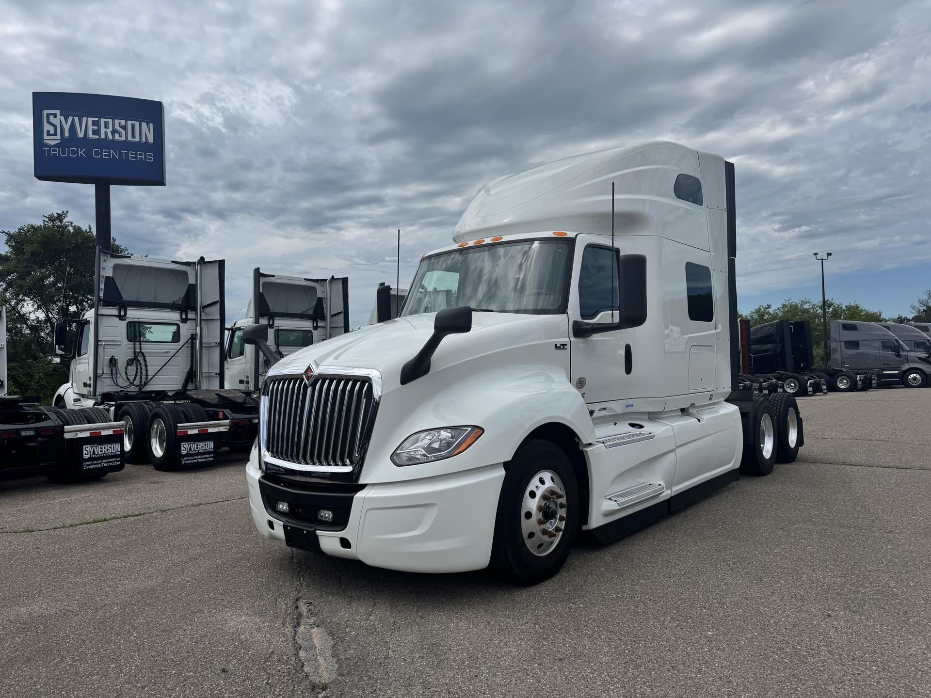 2023 International LT 625