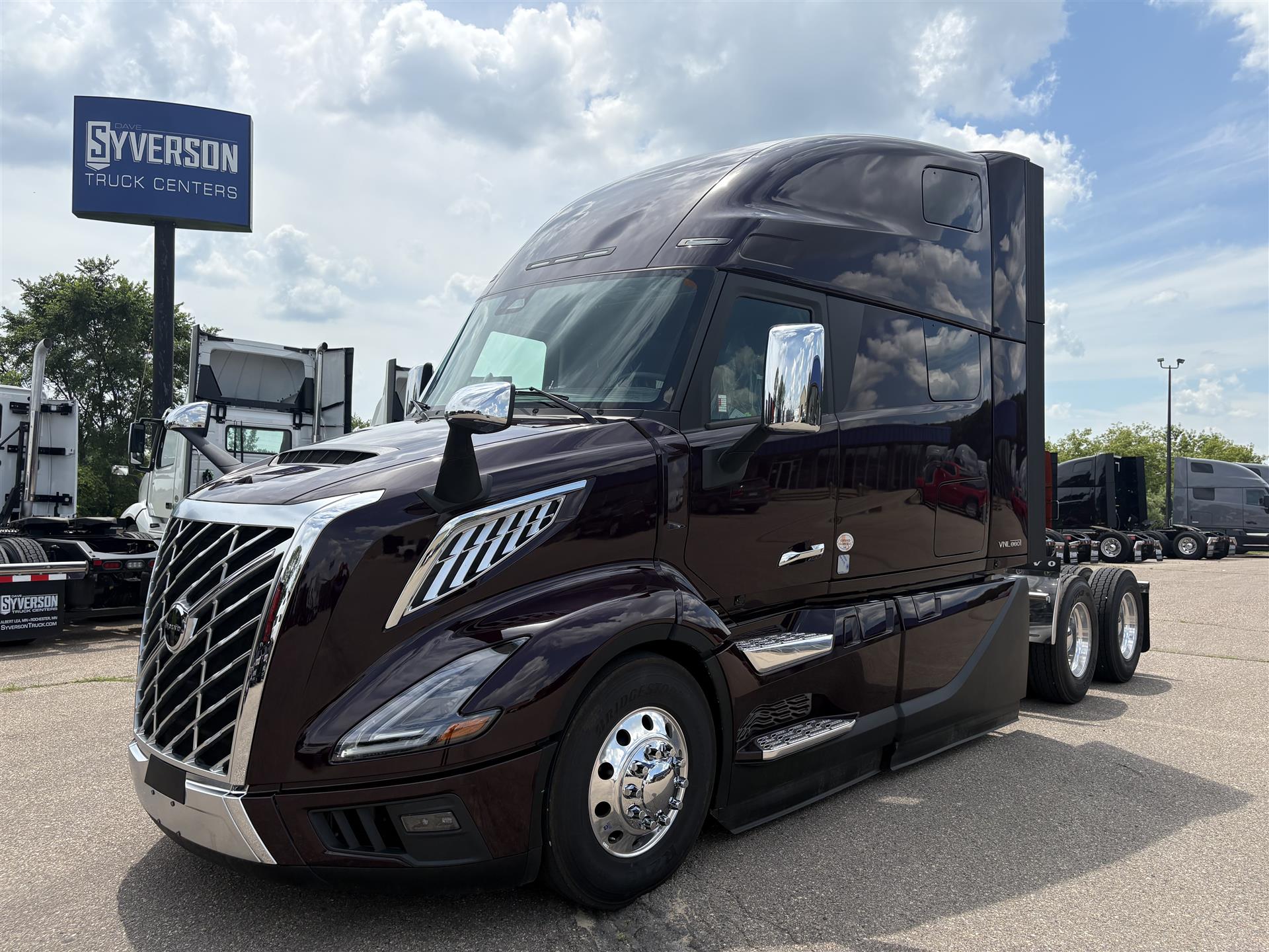 2026 Volvo VNL64T860