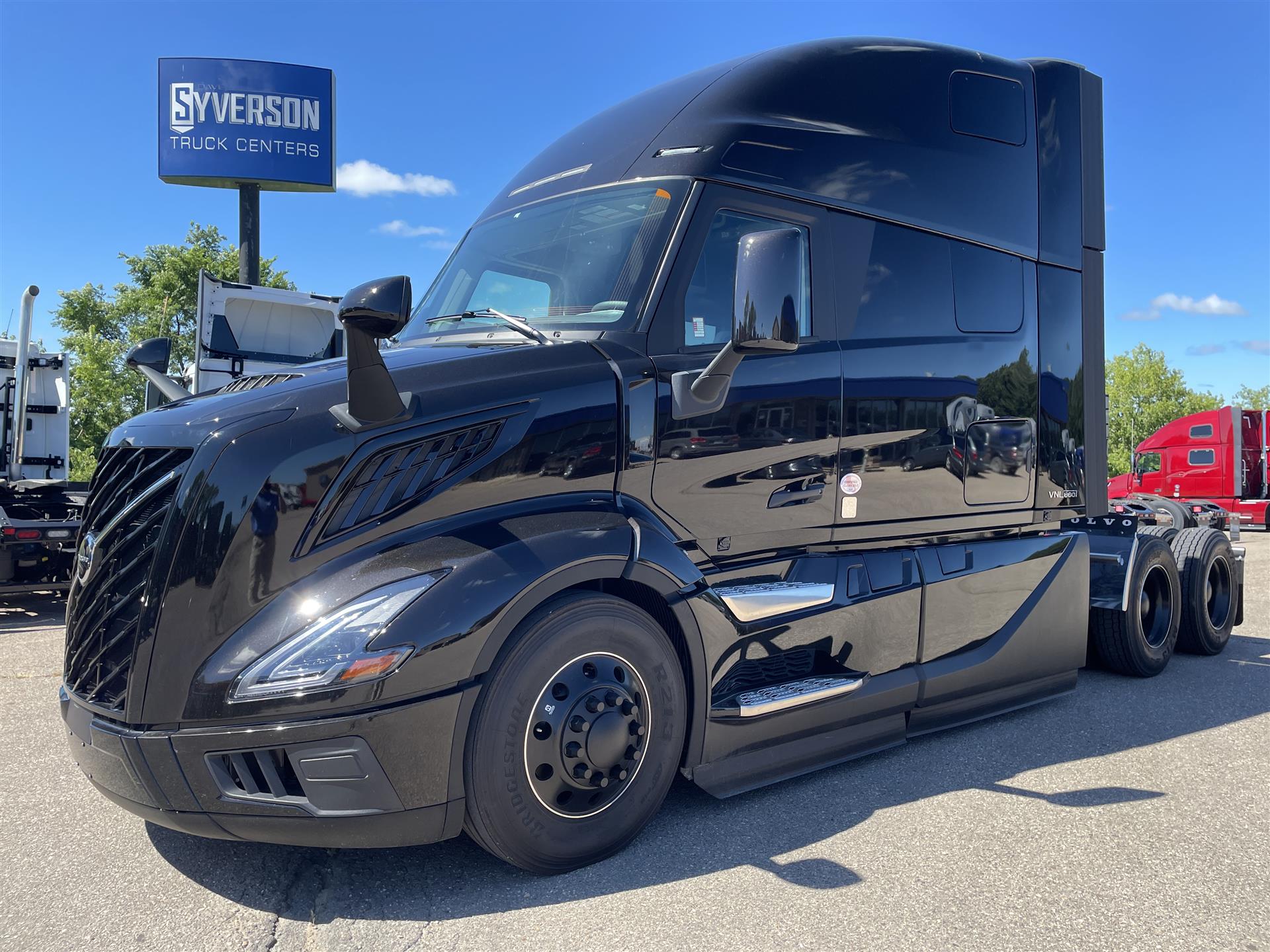2026 Volvo VNL64T860