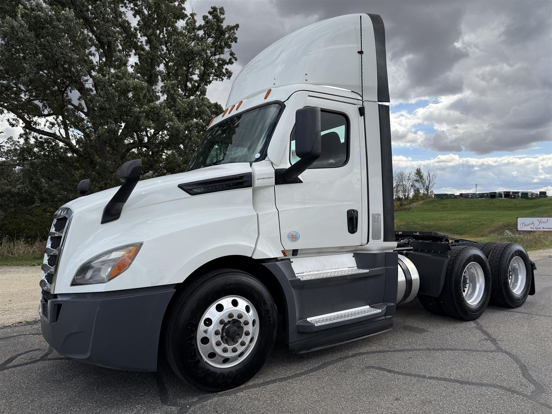 2020 Freightliner CA126