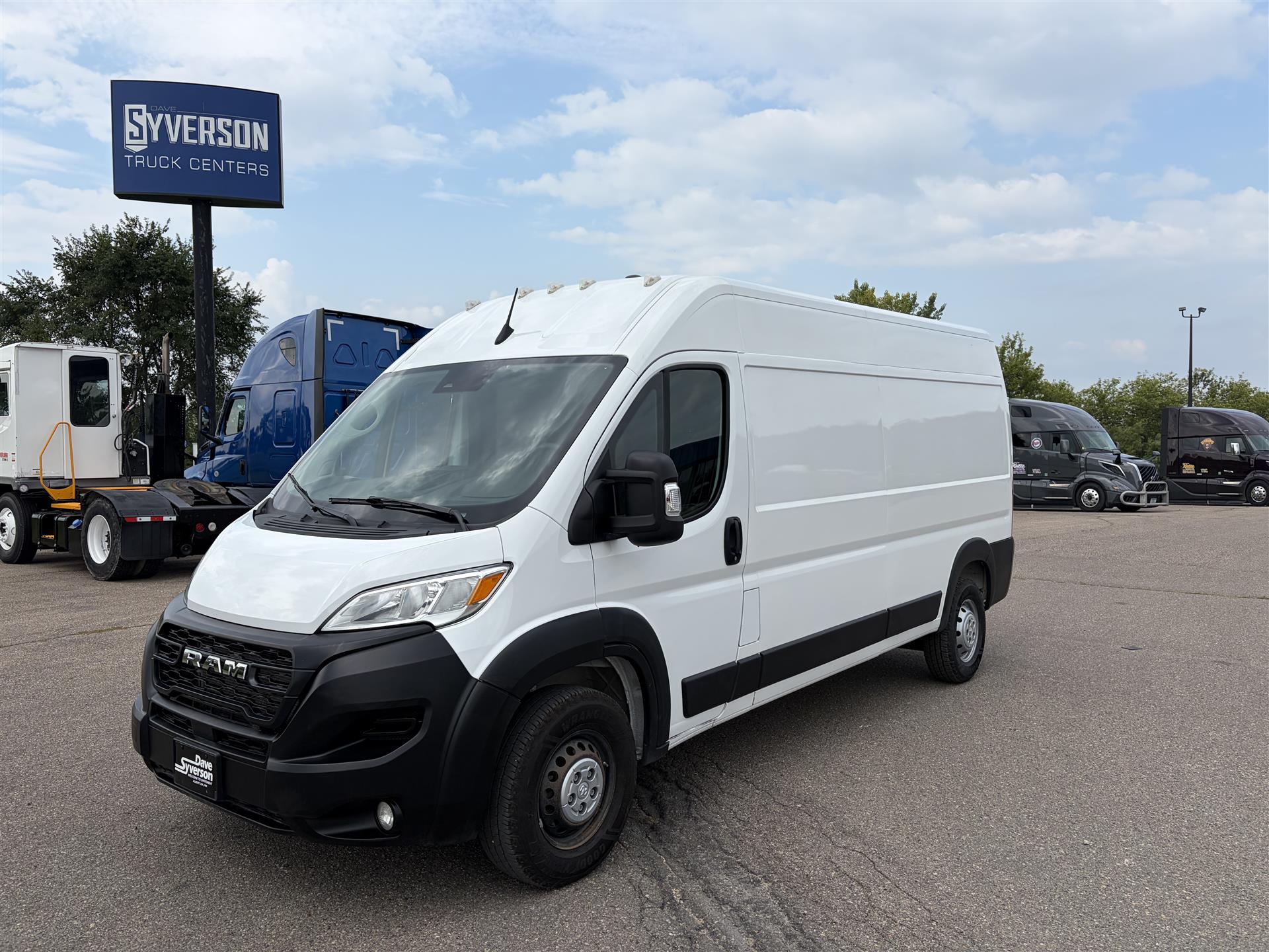 2025 Ram Tradesman C/V