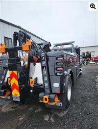 2025 Peterbilt 537