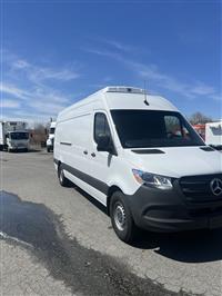 2023 MERCEDES REEFER VAN Sprinter 2500