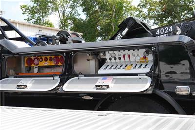 2025 Peterbilt 537