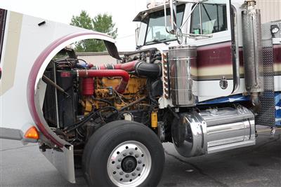 2000 Peterbilt 379