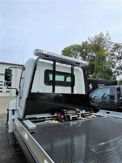 2025 Hino 