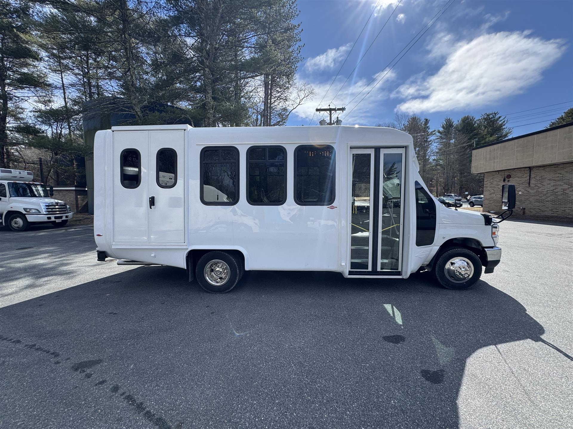 2025 DIAMOND COACH VIP 2200