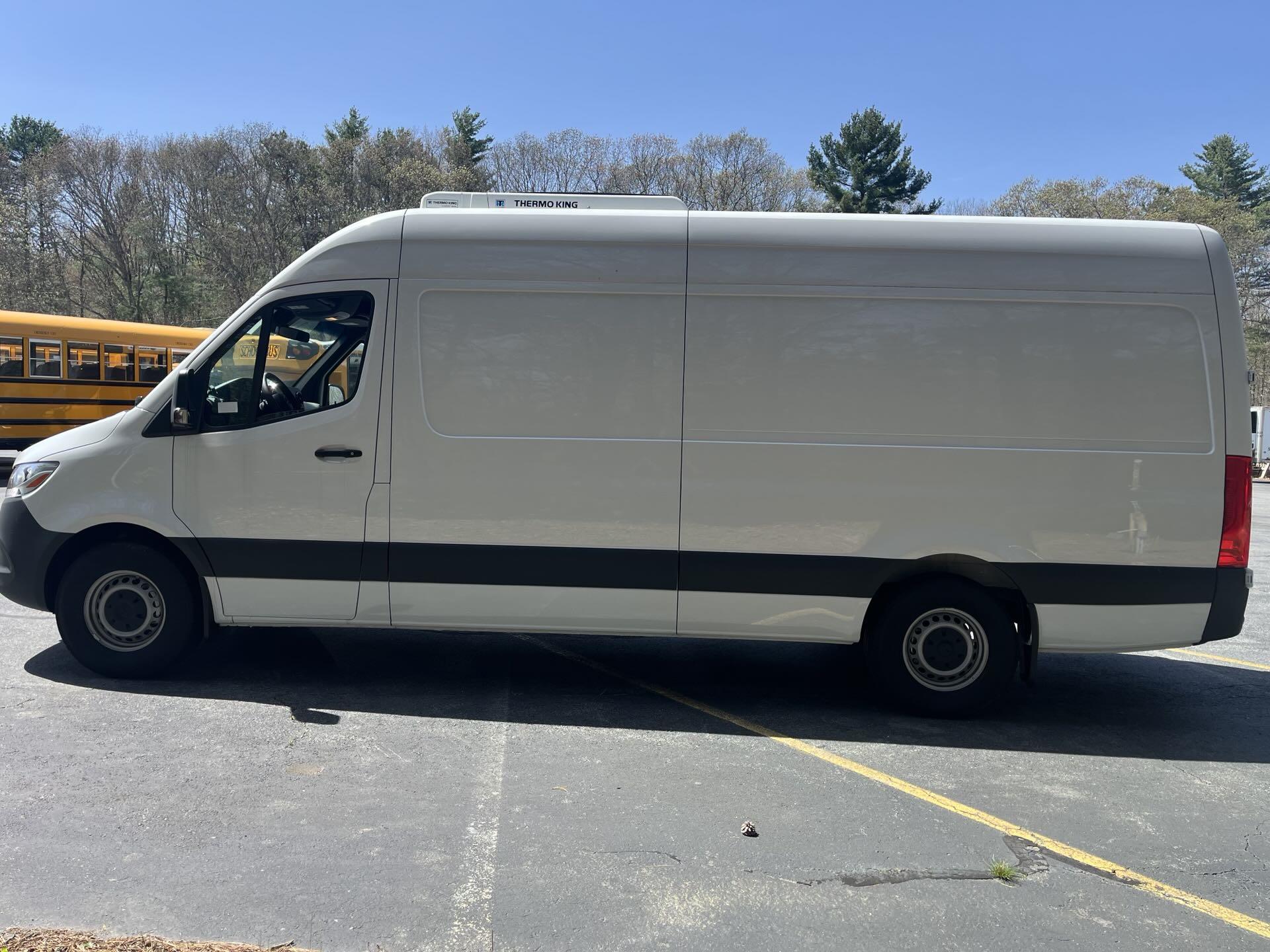 2023 MERCEDES REEFER VAN Sprinter 2500