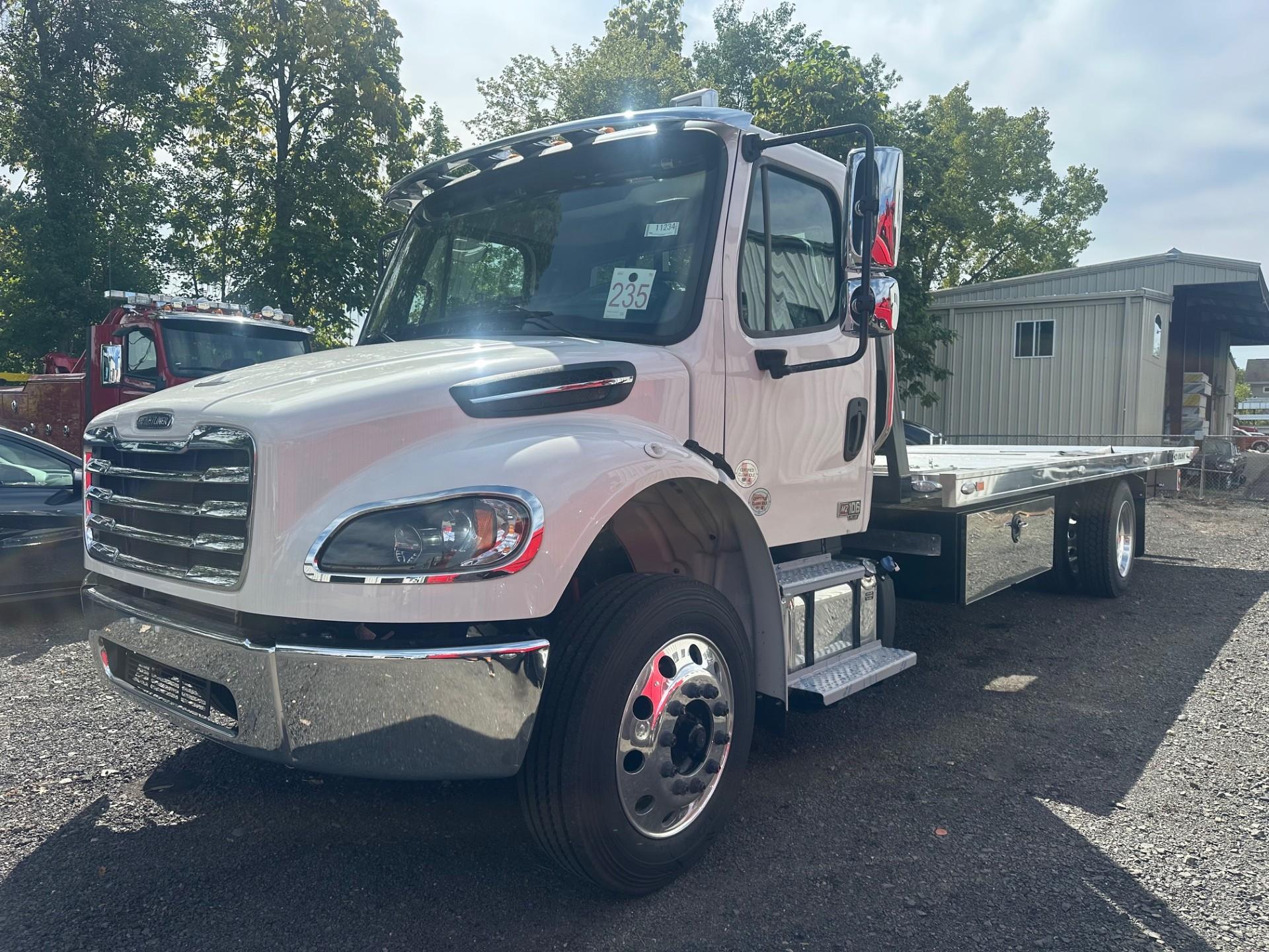 2025 Freightliner M2
