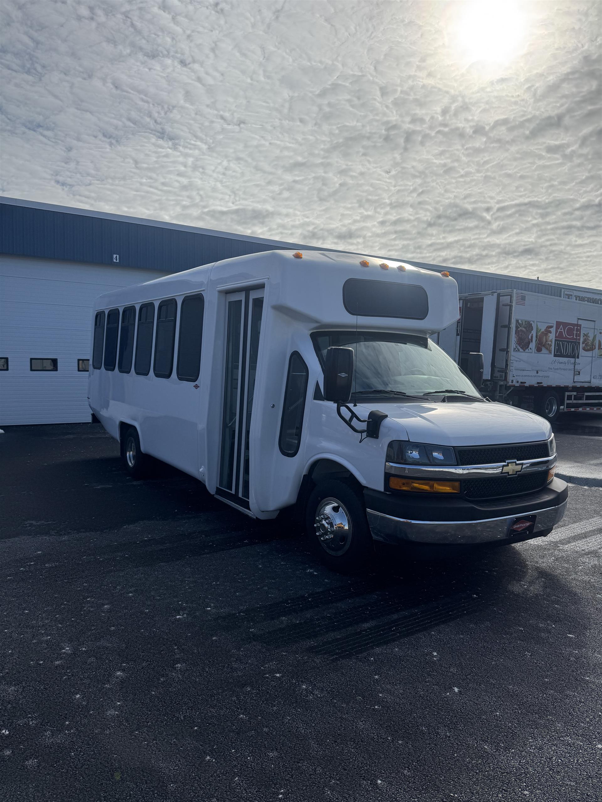 2024 DIAMOND COACH VIP 2500