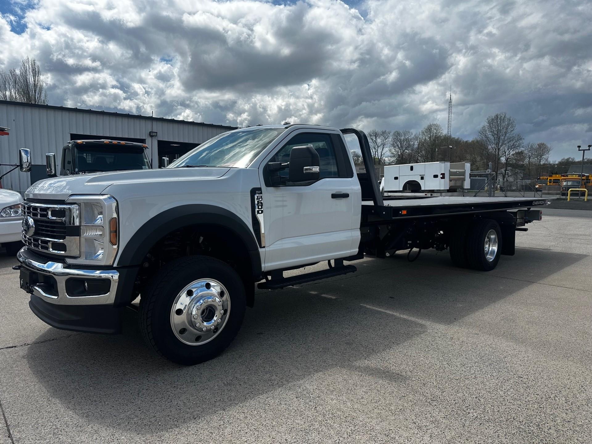 2025 Ford F600 4X4