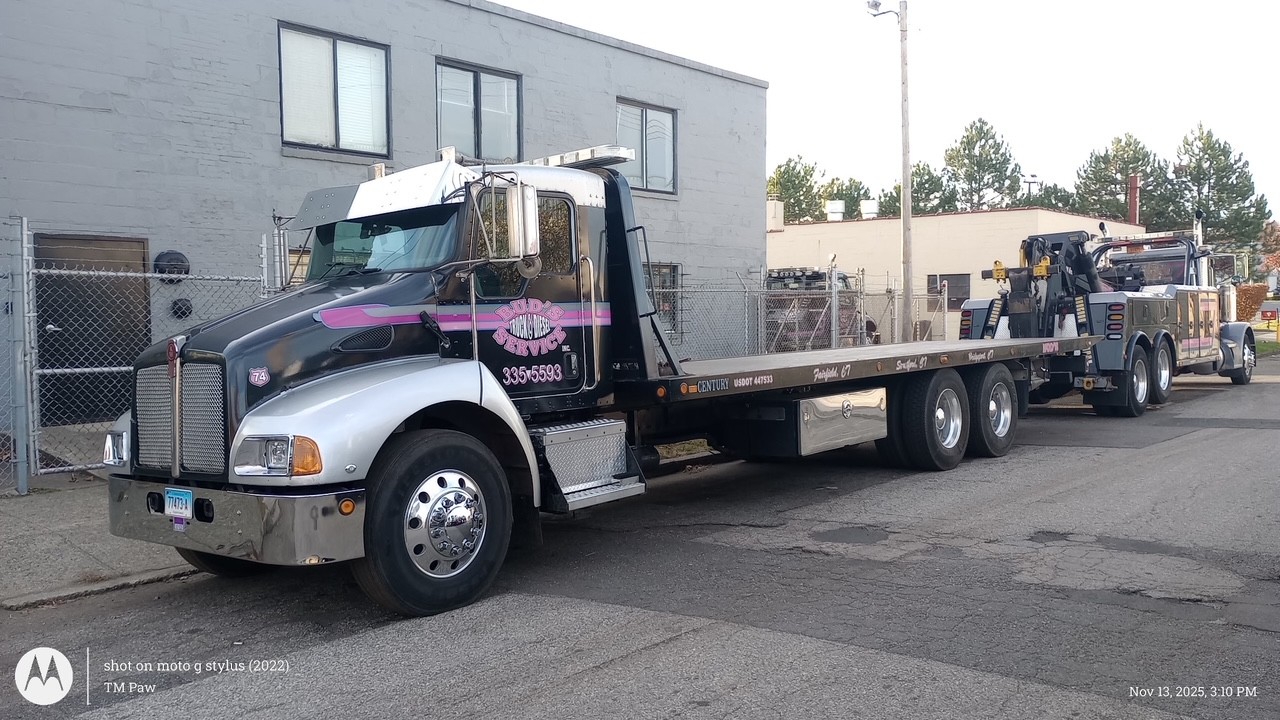2004 Kenworth T370