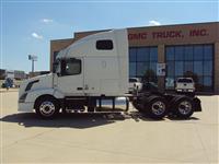 2015 Volvo VNL670
