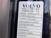 2019 Volvo VNL64T300
