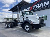 2025 Mack GR64BRX