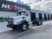 2025 Mack GR64BX