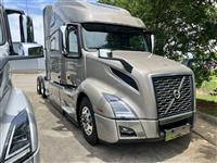 2025 Volvo VNL64T860