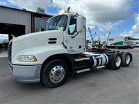 2017 Mack CXU613