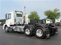 2013 Volvo VNM64T300