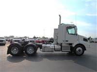 2013 Volvo VNM64T300