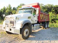 2020 Mack GR64F