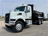 2025 Volvo VHD64F300