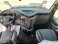 2025 Volvo NEW VNL860