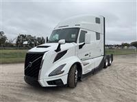 2025 Volvo VNL64T860