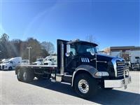 2017 Mack GU813