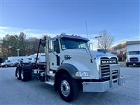 2022 Mack GR64B