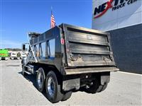 2022 Mack GR64F