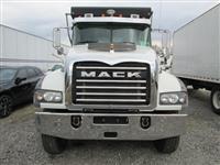 2022 Mack GR64F