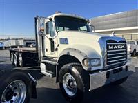 2016 Mack GU713