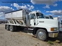 2015 Mack CXU613