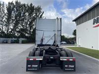 2021 Volvo VNL64T860