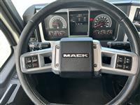 2021 Mack AN64T